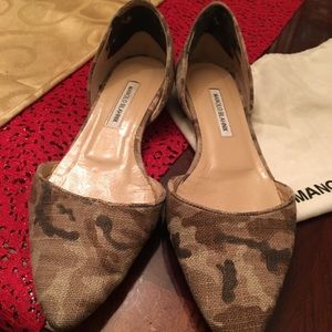 Cute Manolo Blahnik flat casual shoes